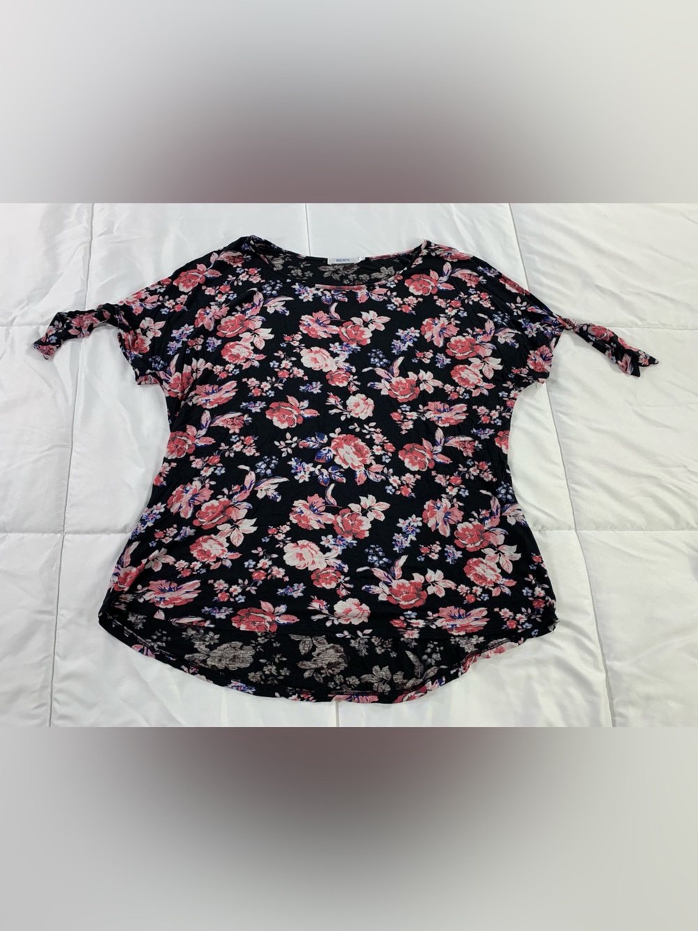 Pre loved RICKI’S shirt womens size XL